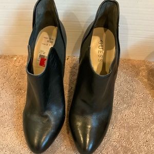 Guess Gwartena style bootie heels